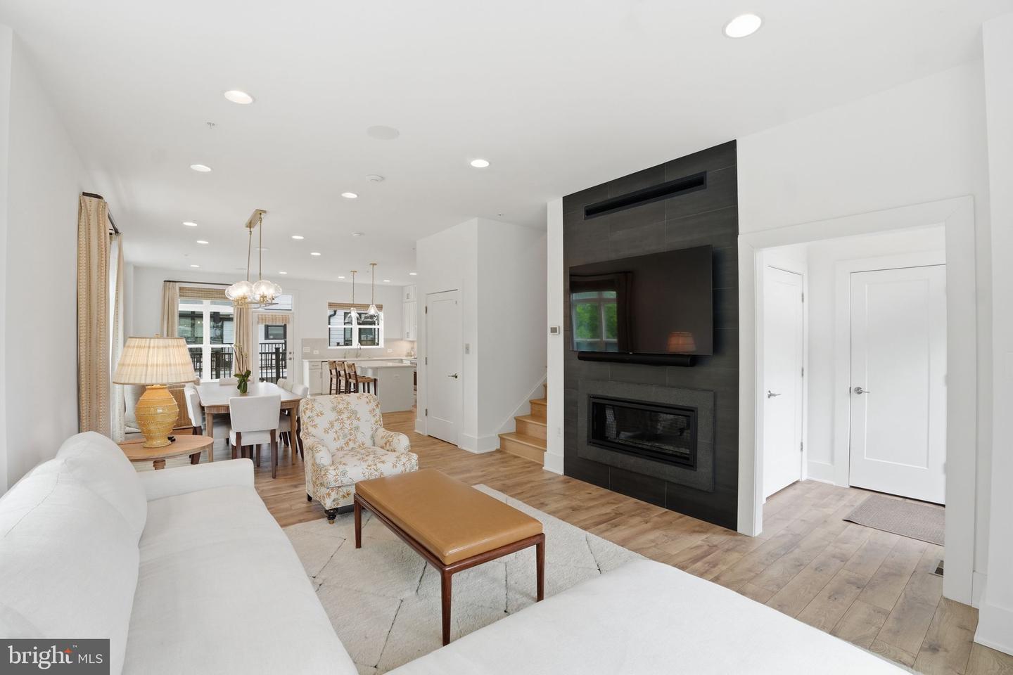Potomac, Maryland, 20854, United States, 3 Bedrooms Bedrooms, ,5 BathroomsBathrooms,Residential,Active,2044555
