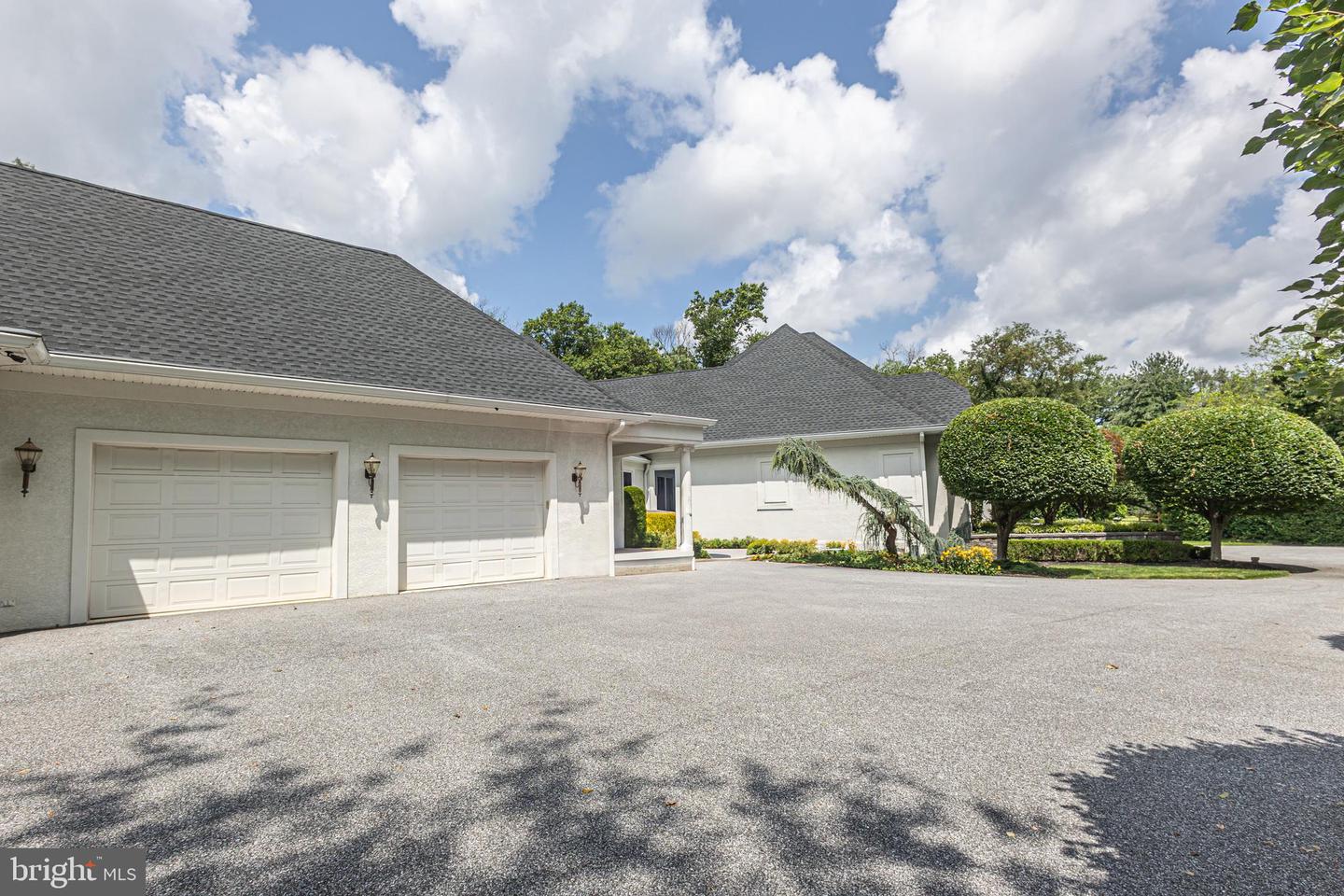 Moorestown, New Jersey, 08057, United States, 5 Bedrooms Bedrooms, ,7 BathroomsBathrooms,Residential,Active,1889333