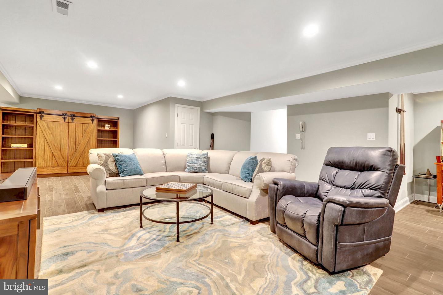 Lorton, Virginia, 22079, United States, 4 Bedrooms Bedrooms, ,4 BathroomsBathrooms,Residential,Active,2045767