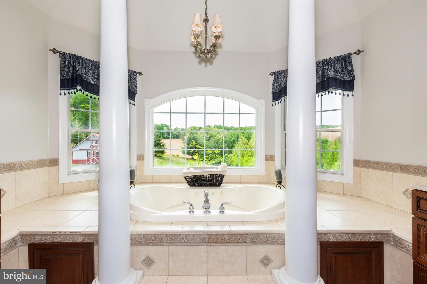 New Windsor, Maryland, 21776, United States, ,5 BathroomsBathrooms,Residential,Active,1829926