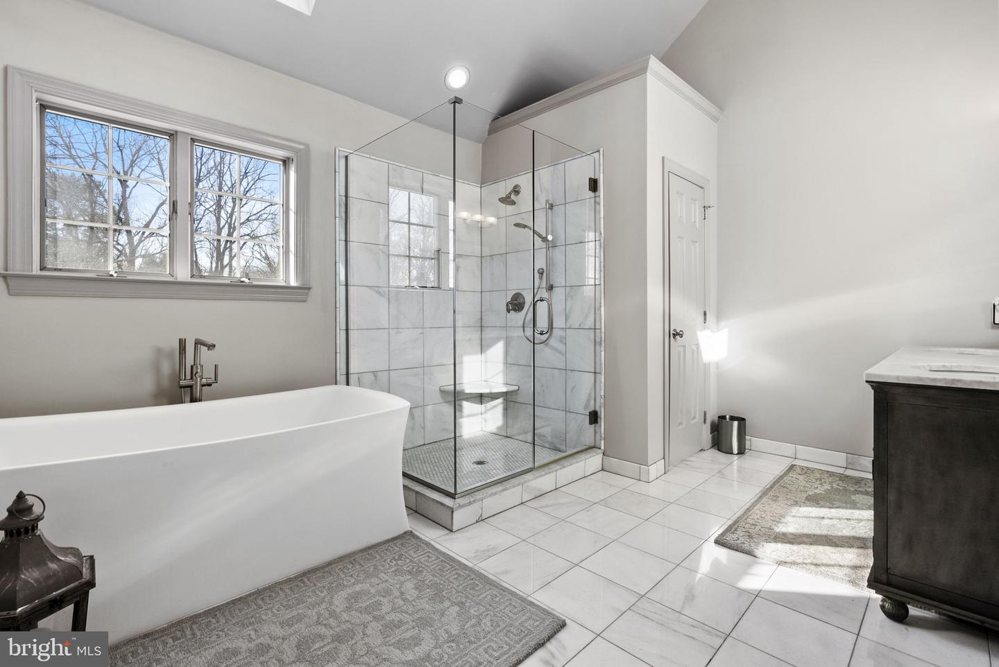 West Chester, Pennsylvania, 19382, United States, 5 Bedrooms Bedrooms, ,4 BathroomsBathrooms,Residential,Contingent,2007155