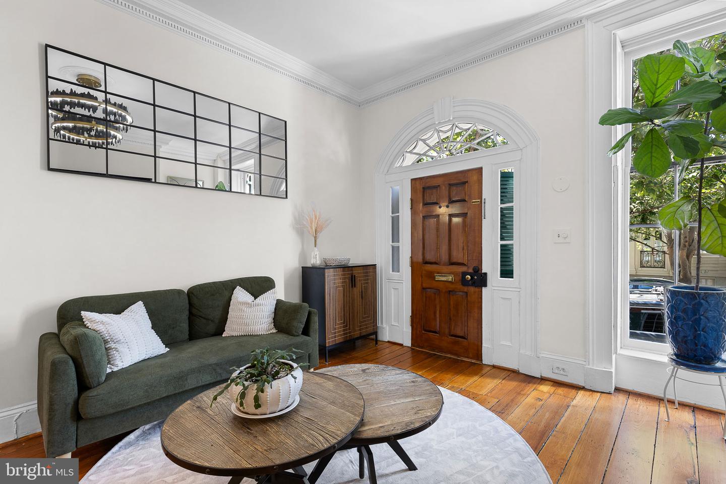 Alexandria, Virginia, 22314, United States, 3 Bedrooms Bedrooms, ,3 BathroomsBathrooms,Residential,Active,1927676