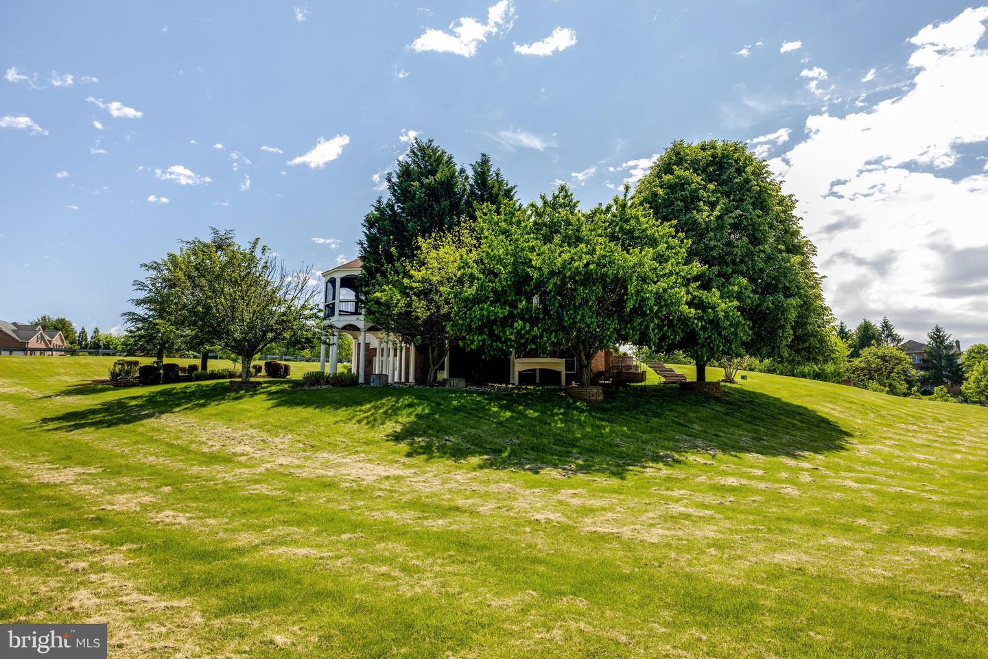 Leesburg, Virginia, 20175, United States, 5 Bedrooms Bedrooms, ,5 BathroomsBathrooms,Residential,Active,2021689