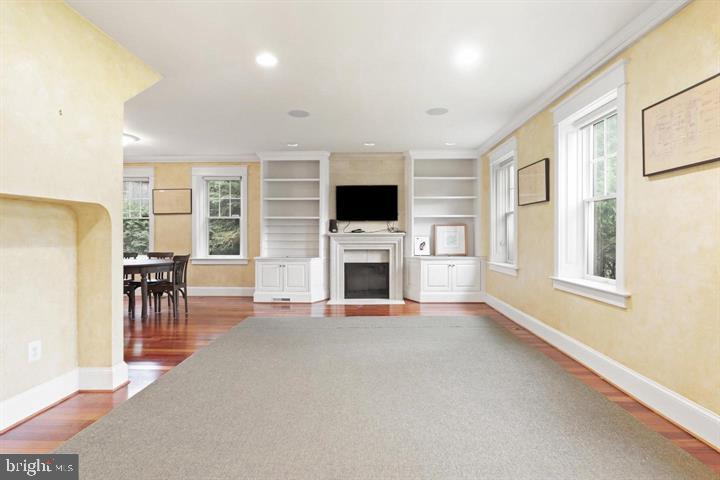 Mclean, Virginia, 22101, United States, 3 Bedrooms Bedrooms, ,3 BathroomsBathrooms,Residential,Active,1922333