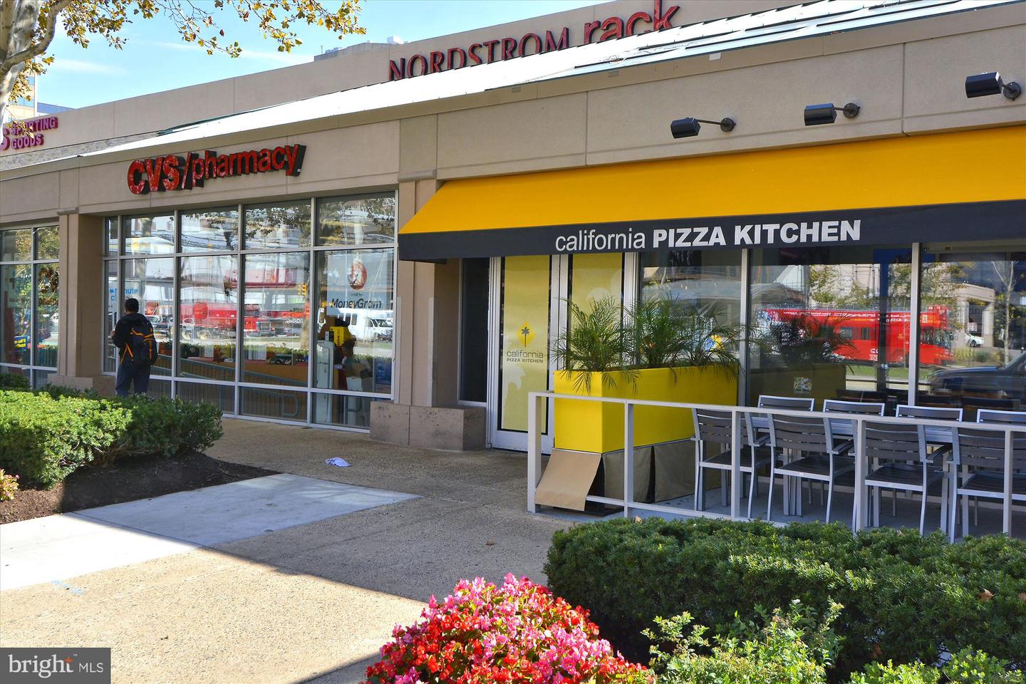 Arlington, Virginia, 22202, United States, 5 Bedrooms Bedrooms, ,3 BathroomsBathrooms,Residential,Active,1926909