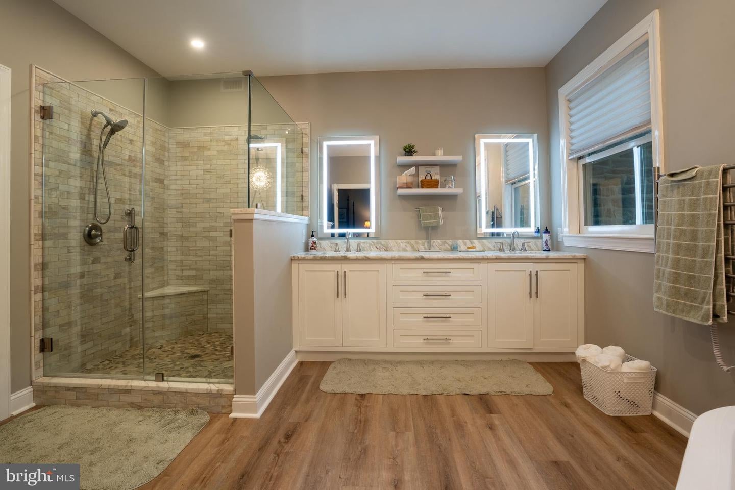 Quakertown, Pennsylvania, 18951, United States, 5 Bedrooms Bedrooms, ,5 BathroomsBathrooms,Residential,Active,1919051