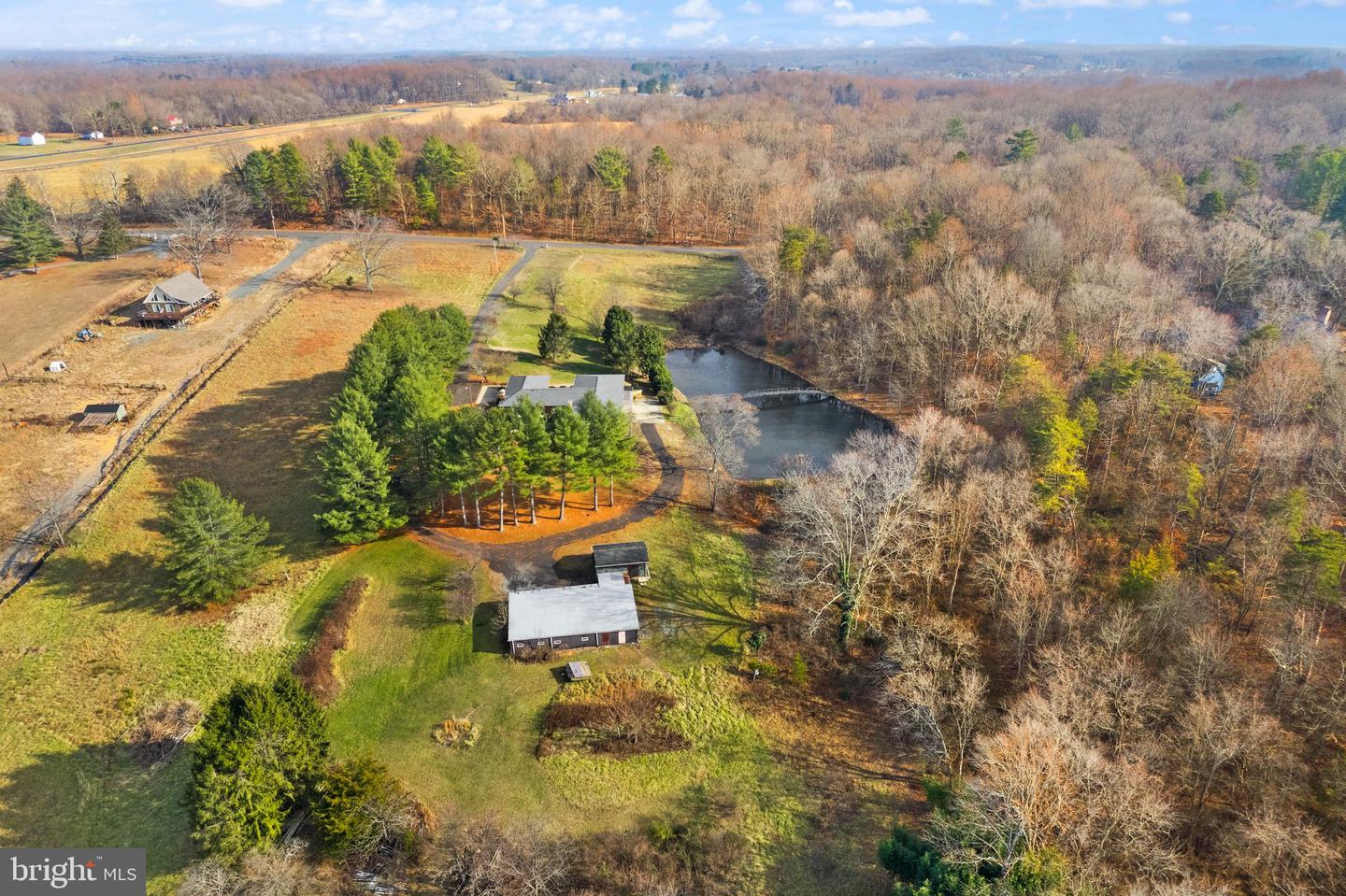 Amissville, Virginia, 20106, United States, 7 Bedrooms Bedrooms, ,4 BathroomsBathrooms,Residential,Active,2035089