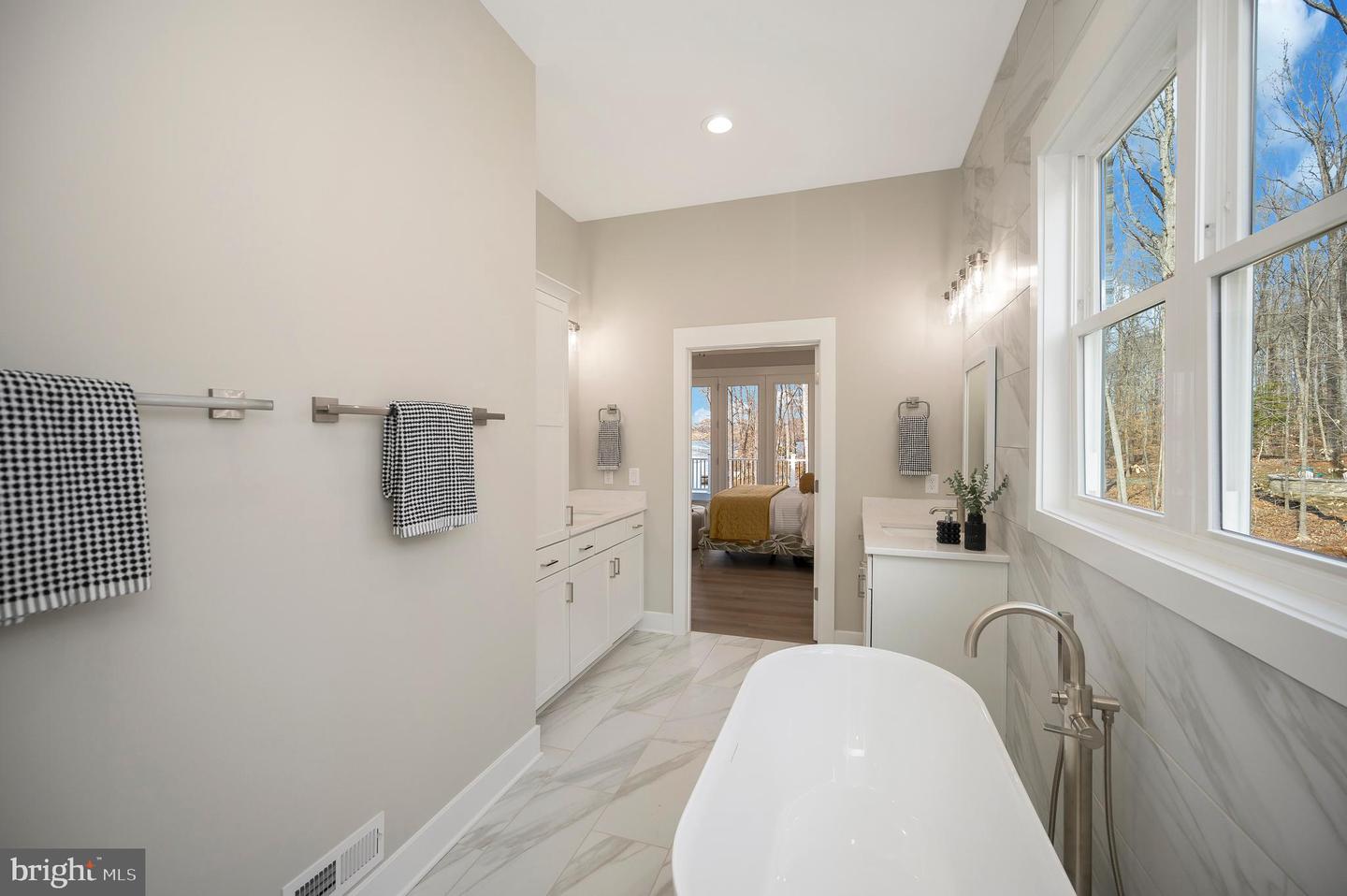 Bumpass, Virginia, 23024, United States, 5 Bedrooms Bedrooms, ,5 BathroomsBathrooms,Residential,Active,1877759