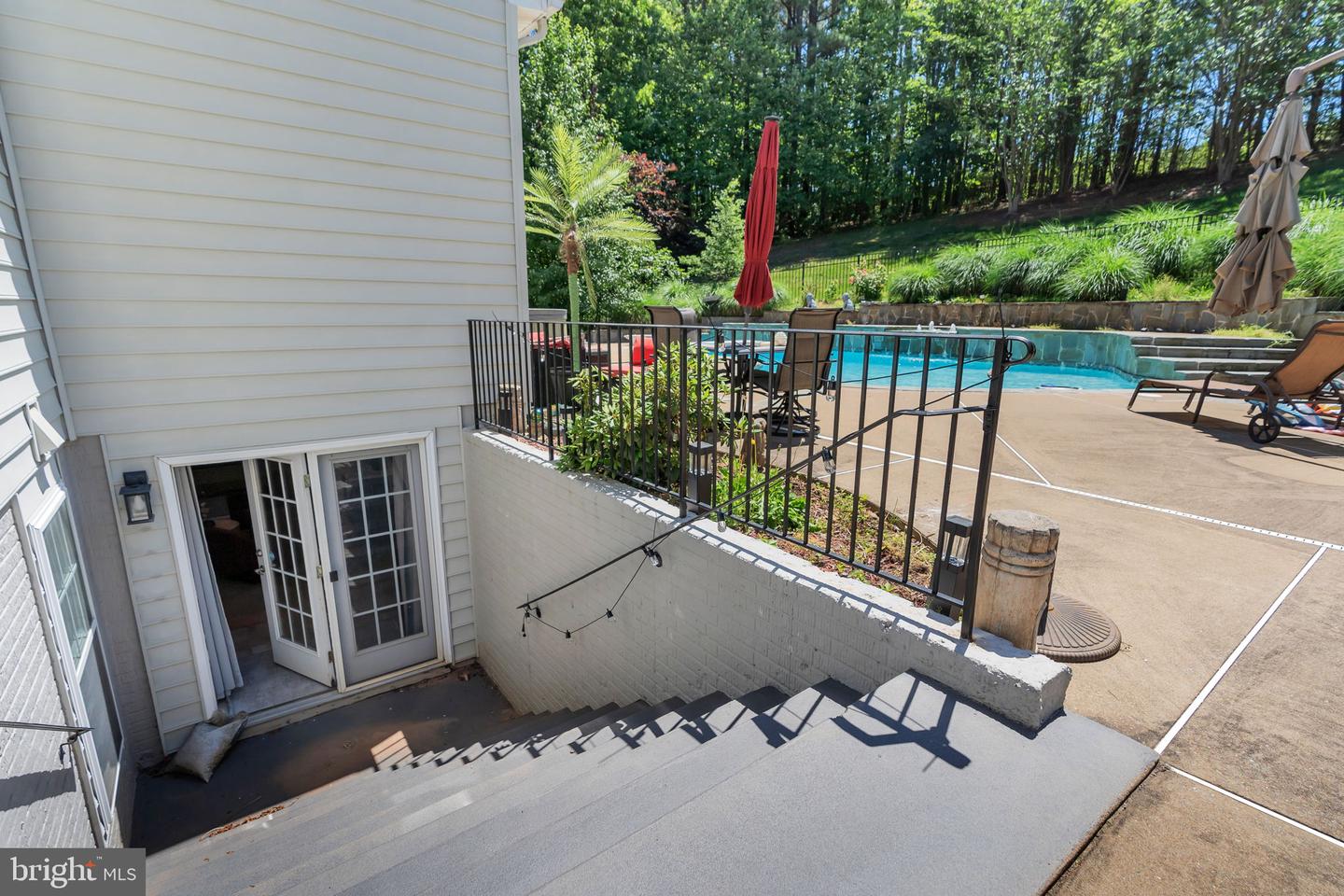 Manassas, Virginia, 20112, United States, 6 Bedrooms Bedrooms, ,5 BathroomsBathrooms,Residential,Active,2052030