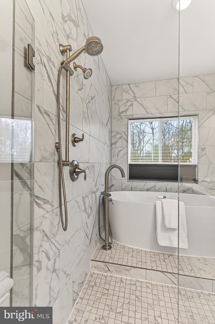 Fairfax, Virginia, 22033, United States, 4 Bedrooms Bedrooms, ,5 BathroomsBathrooms,Residential,Active,2010219