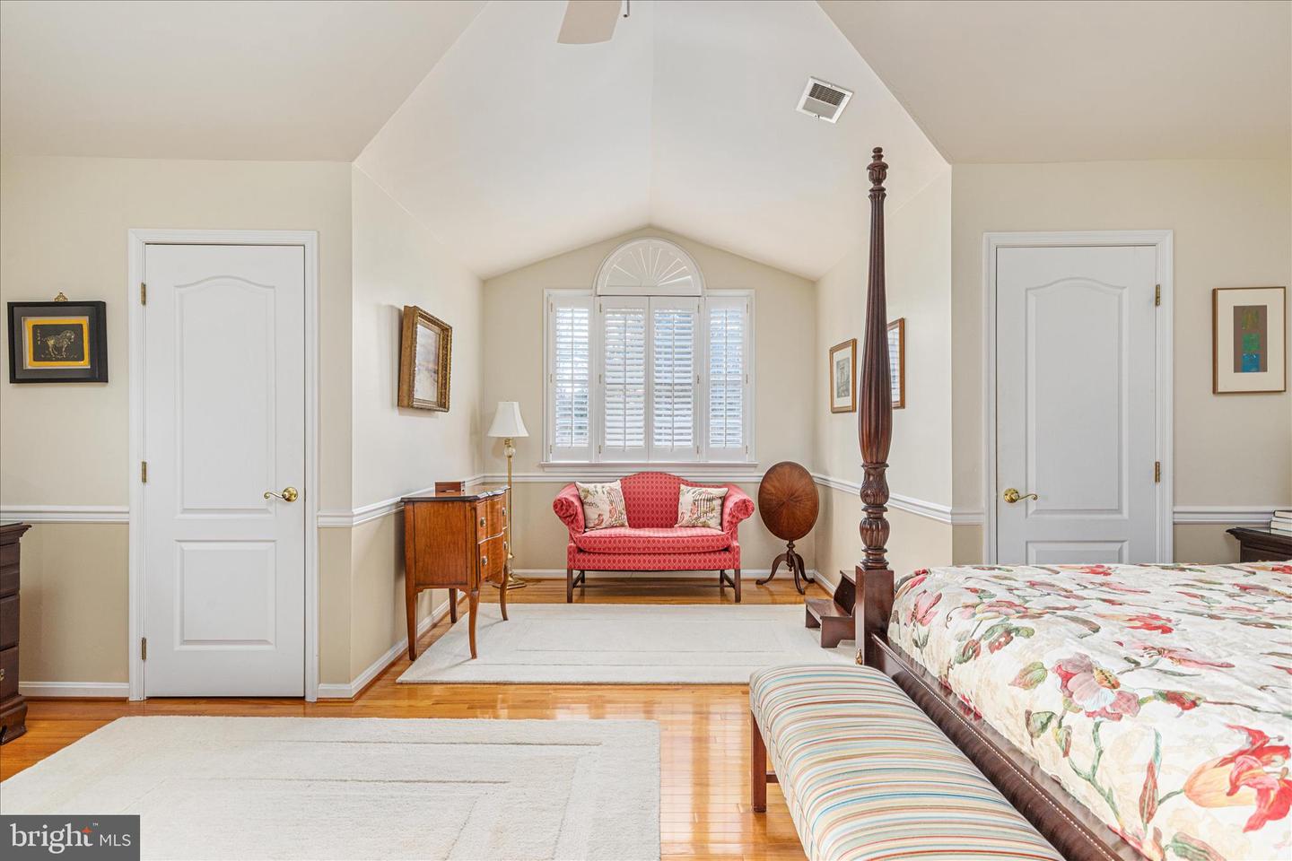 Vienna, Virginia, 22181, United States, 5 Bedrooms Bedrooms, ,4 BathroomsBathrooms,Residential,Active,2010162