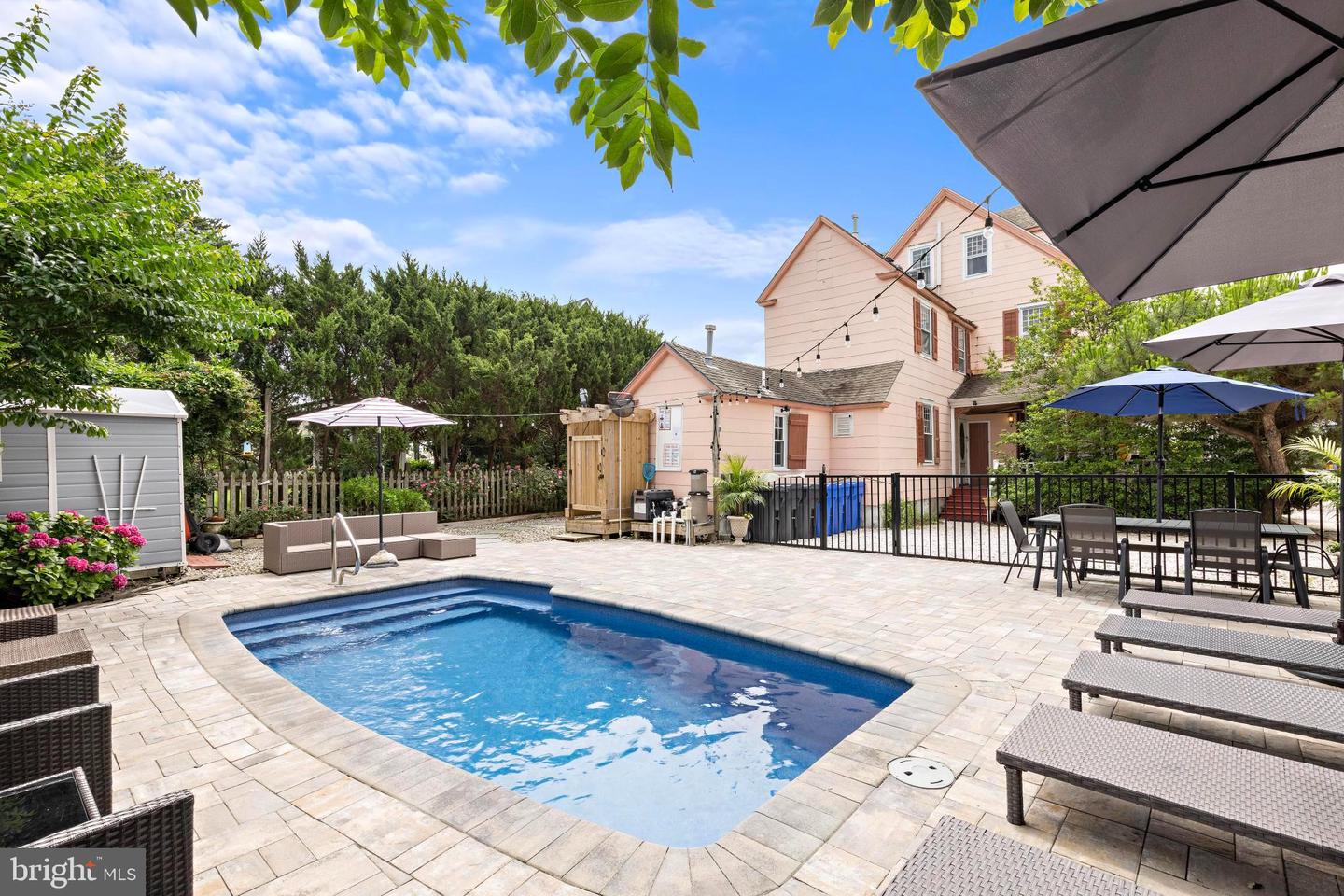 Beach Haven, New Jersey, 08008, United States, 8 Bedrooms Bedrooms, ,5 BathroomsBathrooms,Residential,Active,1933869