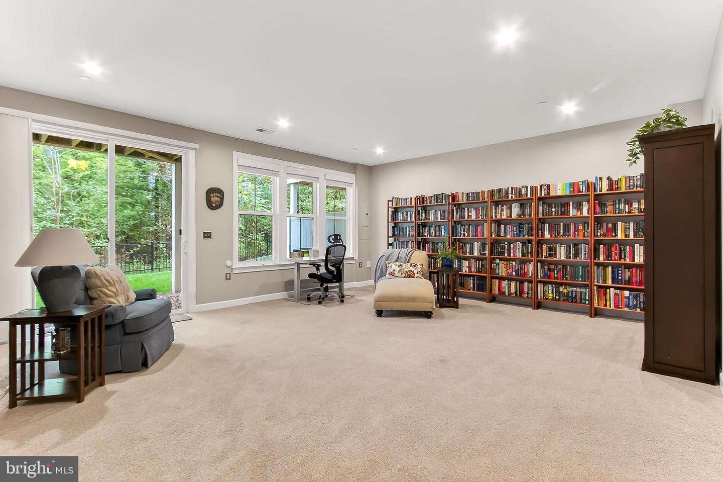 Fairfax, Virginia, 22033, United States, 4 Bedrooms Bedrooms, ,5 BathroomsBathrooms,Residential,Active,1992238