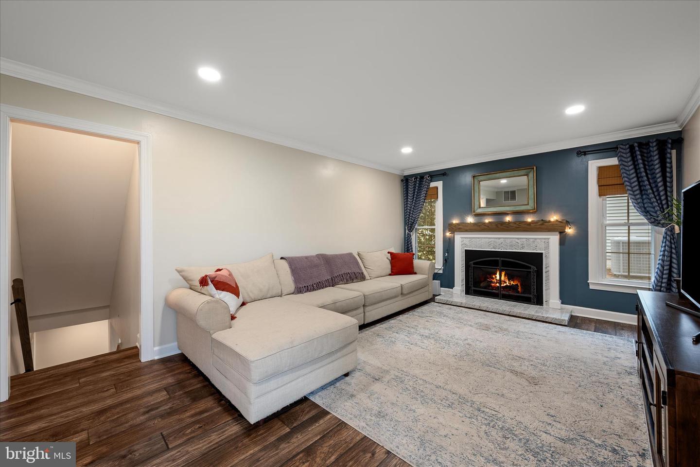 Centreville, Virginia, 20120, United States, 4 Bedrooms Bedrooms, ,3 BathroomsBathrooms,Residential,Active,2015484