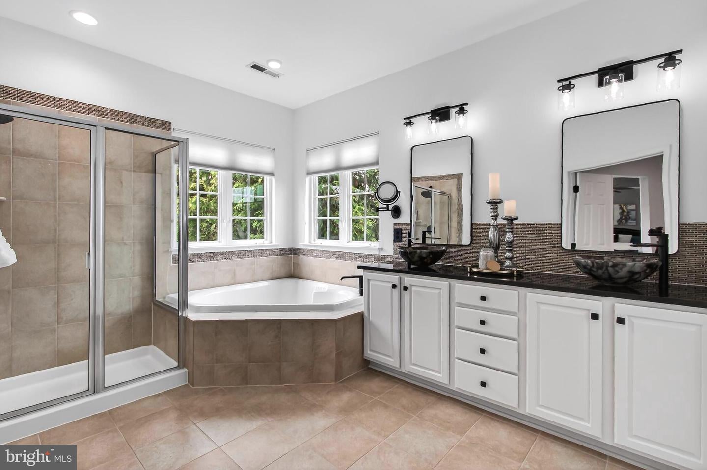 Brambleton, Virginia, 20148, United States, 4 Bedrooms Bedrooms, ,5 BathroomsBathrooms,Residential,Pending,2045666