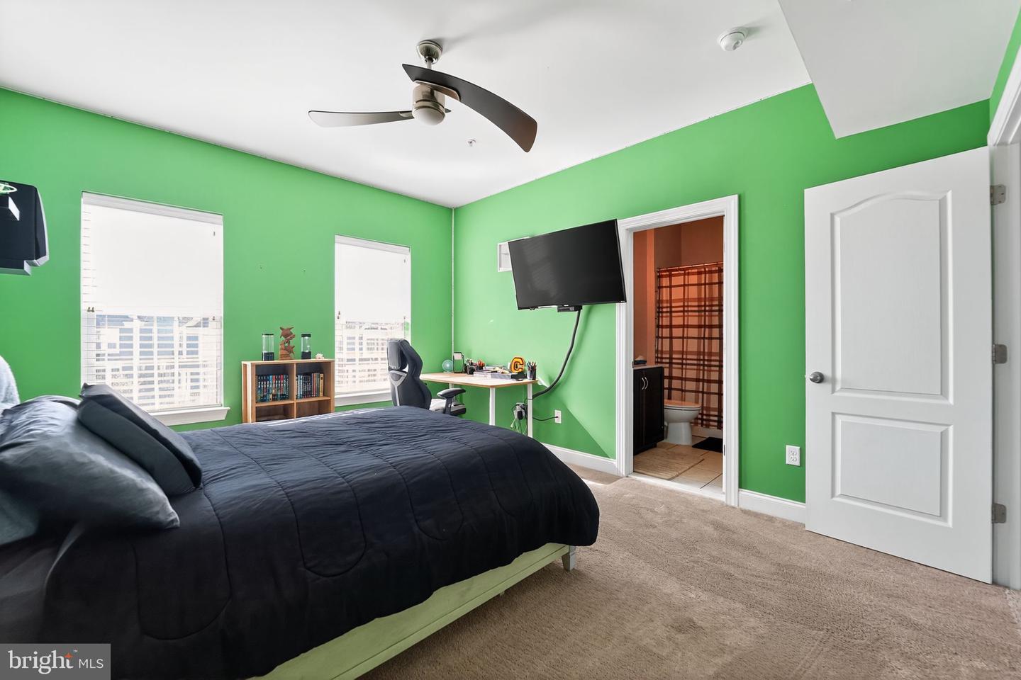 Middle River, Maryland, 21220, United States, 5 Bedrooms Bedrooms, ,5 BathroomsBathrooms,Residential,Active,1965821