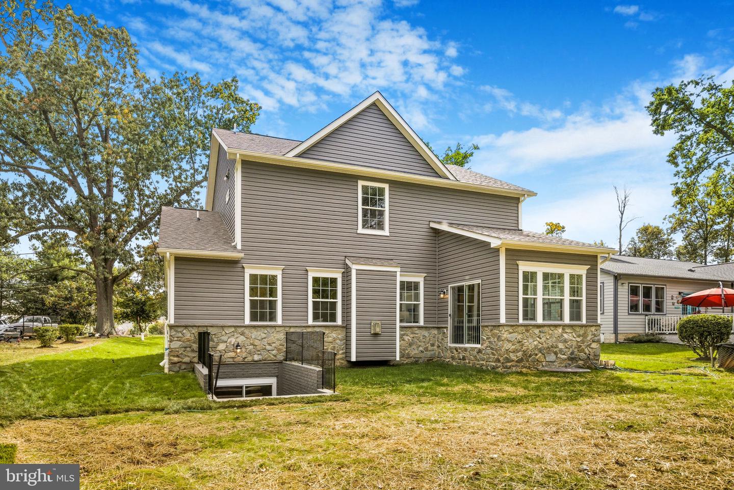 Washington Grove, Maryland, 20880, United States, 4 Bedrooms Bedrooms, ,4 BathroomsBathrooms,Residential,Active,1967308