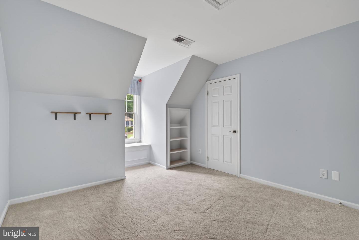 Fairfax Station, Virginia, 22039, United States, 5 Bedrooms Bedrooms, ,5 BathroomsBathrooms,Residential,Pending,2045787