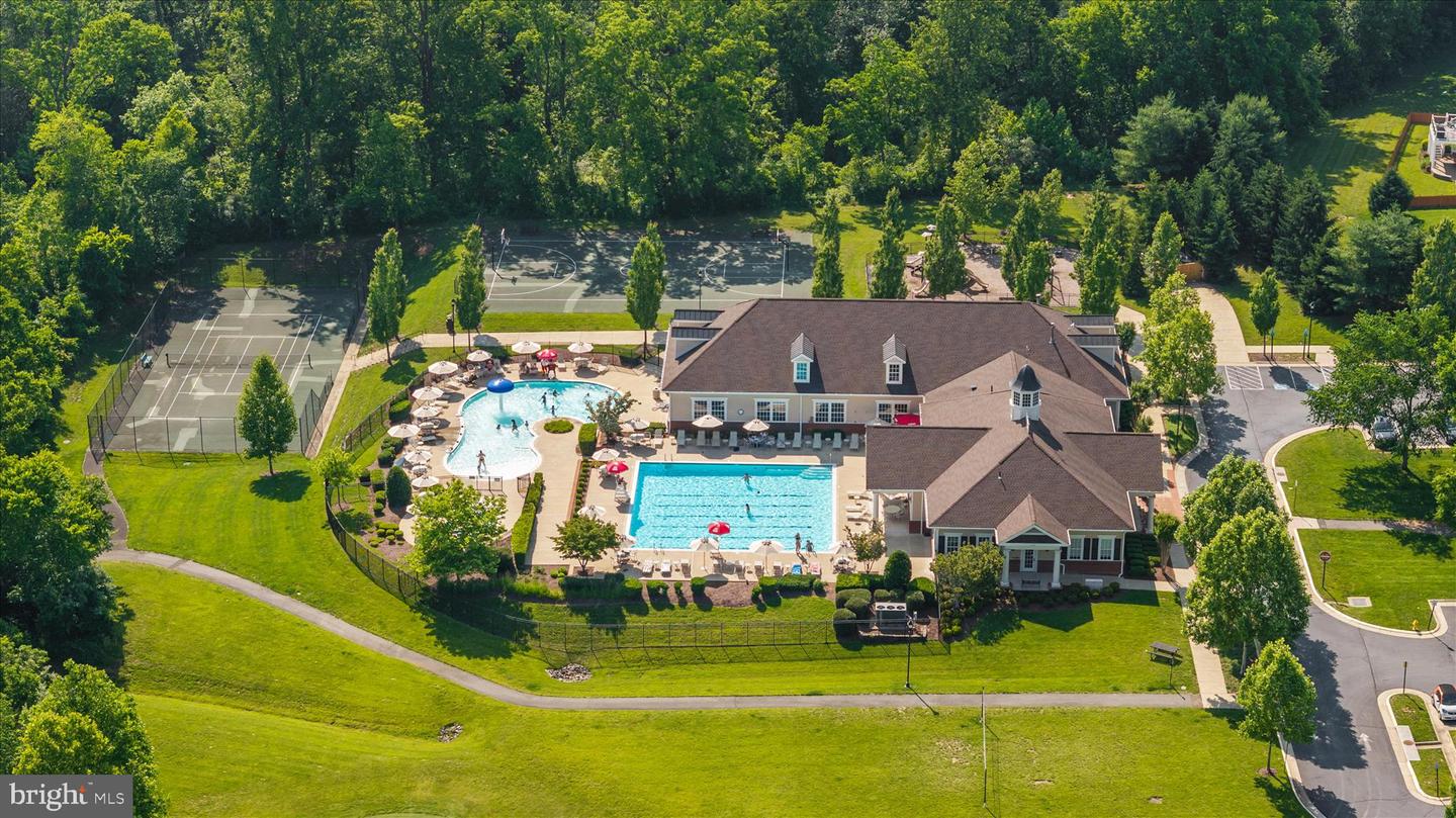 Haymarket, Virginia, 20169, United States, 5 Bedrooms Bedrooms, ,5 BathroomsBathrooms,Residential,Pending,2045778
