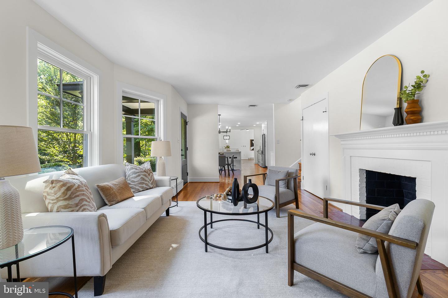 Falls Church, Virginia, 22044, United States, 4 Bedrooms Bedrooms, ,3 BathroomsBathrooms,Residential,Active,1894525