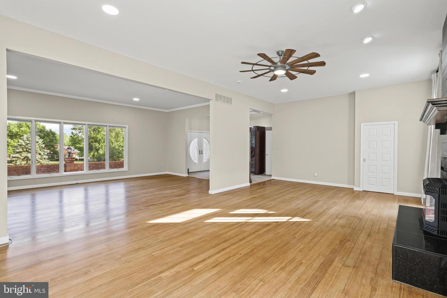 Cockeysville, Maryland, 21030, United States, 7 Bedrooms Bedrooms, ,6 BathroomsBathrooms,Residential,Active,1863326