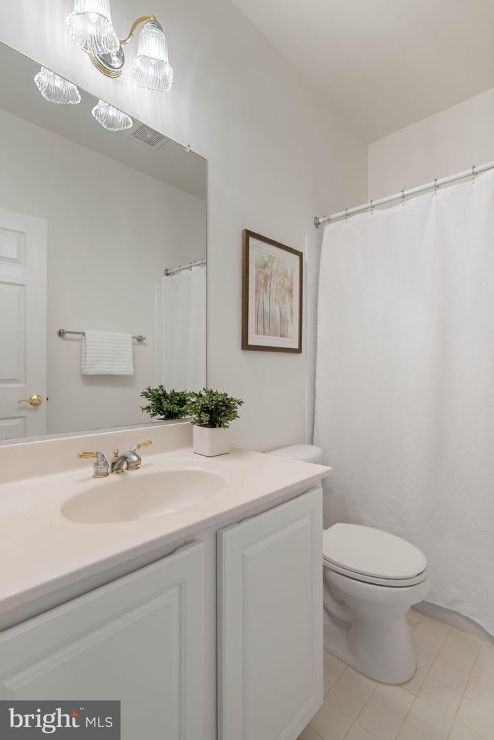 Springfield, Virginia, 22153, United States, 6 Bedrooms Bedrooms, ,6 BathroomsBathrooms,Residential,Active,2044593