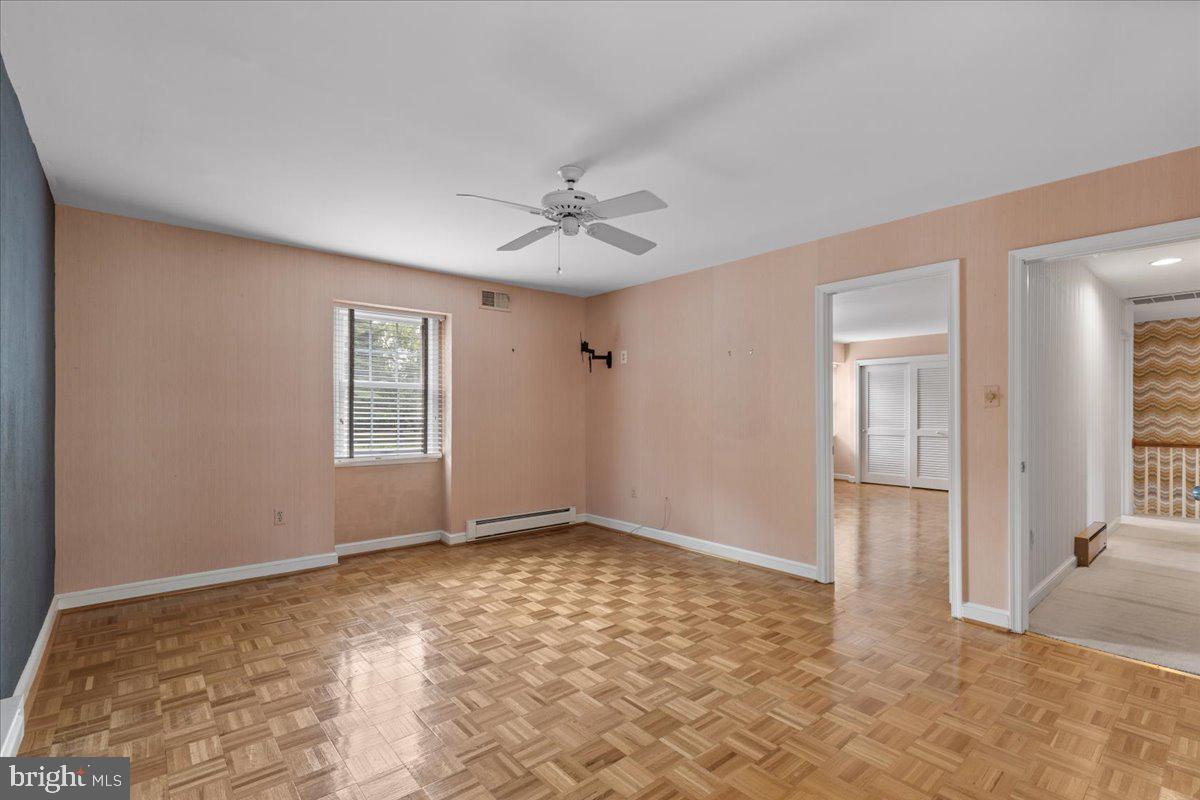 Great Falls, Virginia, 22066, United States, 5 Bedrooms Bedrooms, ,3 BathroomsBathrooms,Residential,Active,1941376