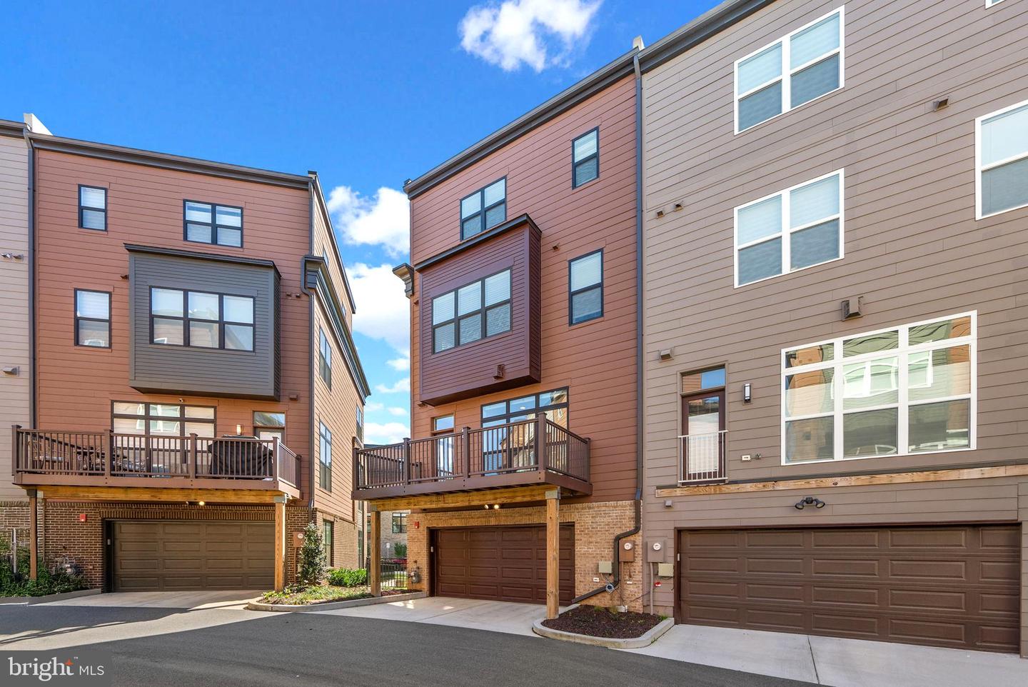 Rockville, Maryland, 20852, United States, 5 Bedrooms Bedrooms, ,5 BathroomsBathrooms,Residential,Active,2044158