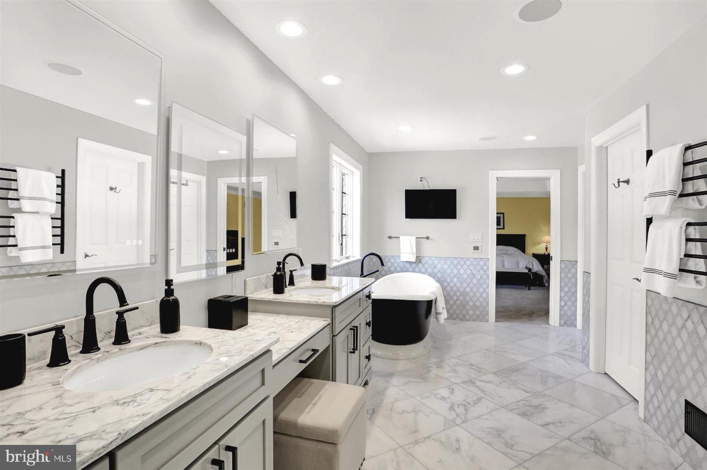 Mechanicsburg, Pennsylvania, 17050, United States, 4 Bedrooms Bedrooms, ,6 BathroomsBathrooms,Residential,Active,1941336