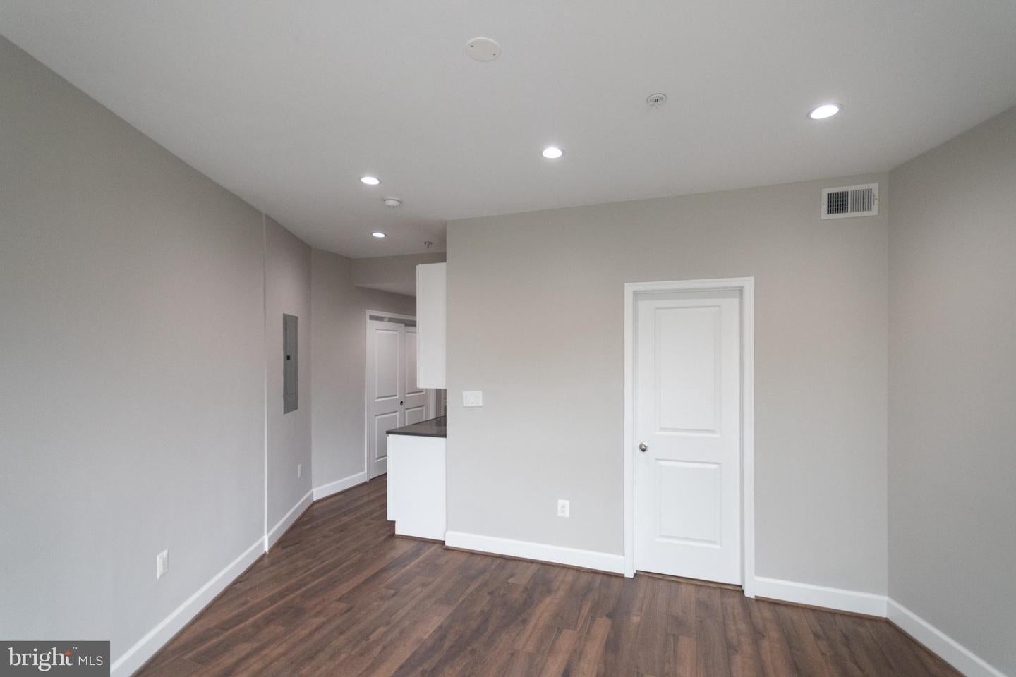 Washington, District Of Columbia, 20003, United States, ,Residential,Active,2009139