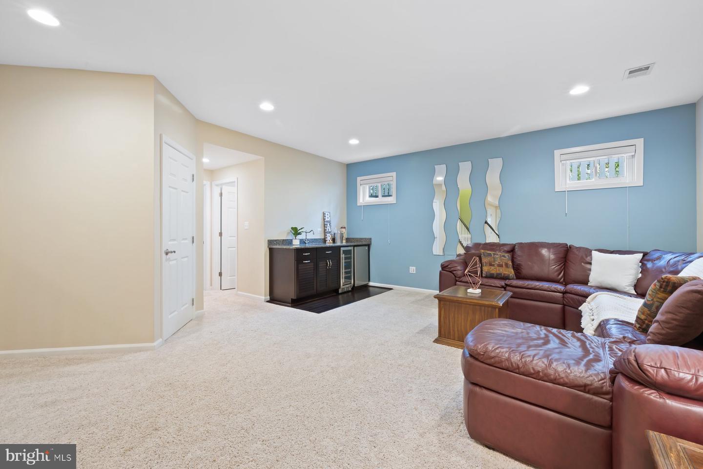 Rockville, Maryland, 20850, United States, 5 Bedrooms Bedrooms, ,6 BathroomsBathrooms,Residential,Active,1941388