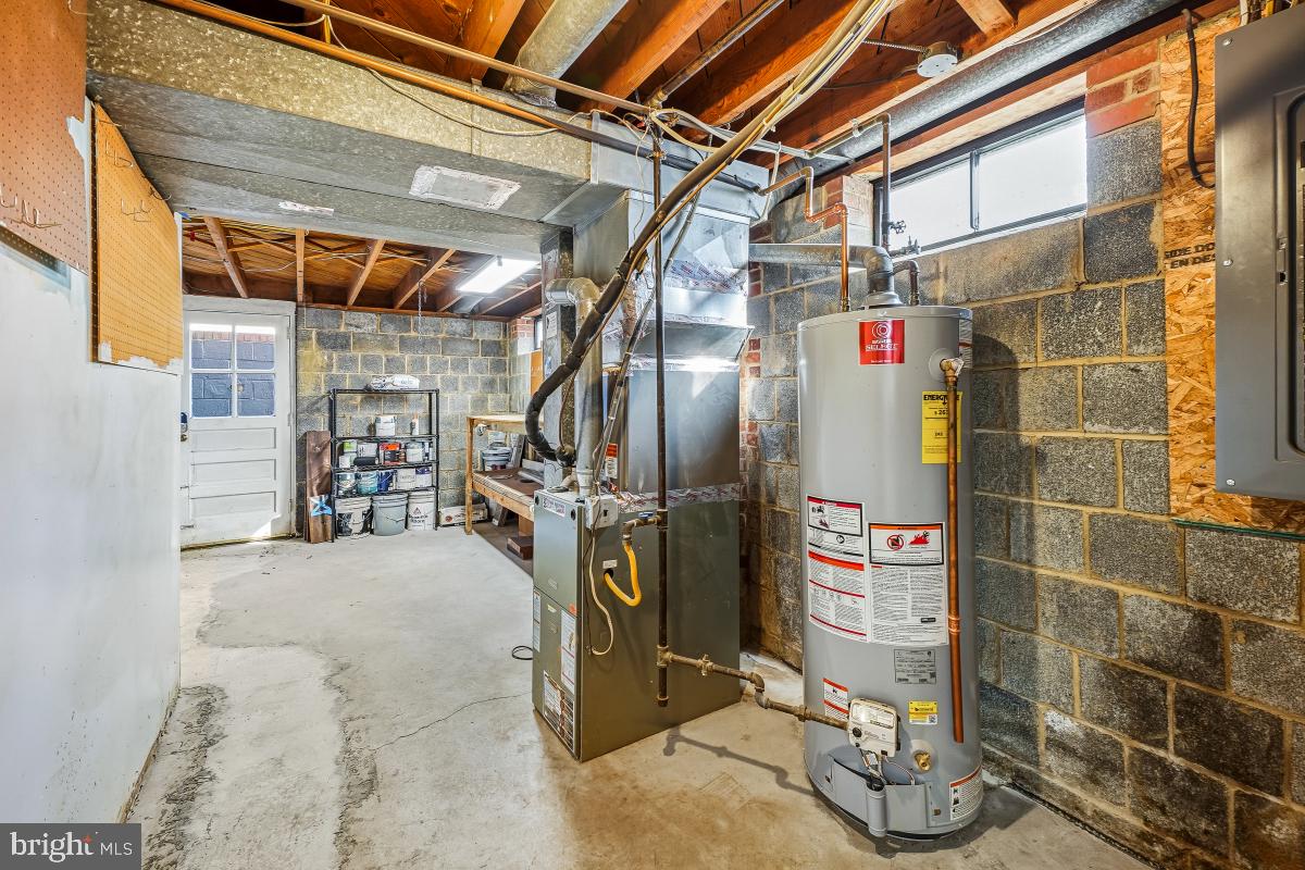 Alexandria, Virginia, 22308, United States, 3 Bedrooms Bedrooms, ,3 BathroomsBathrooms,Residential,Active,2006768