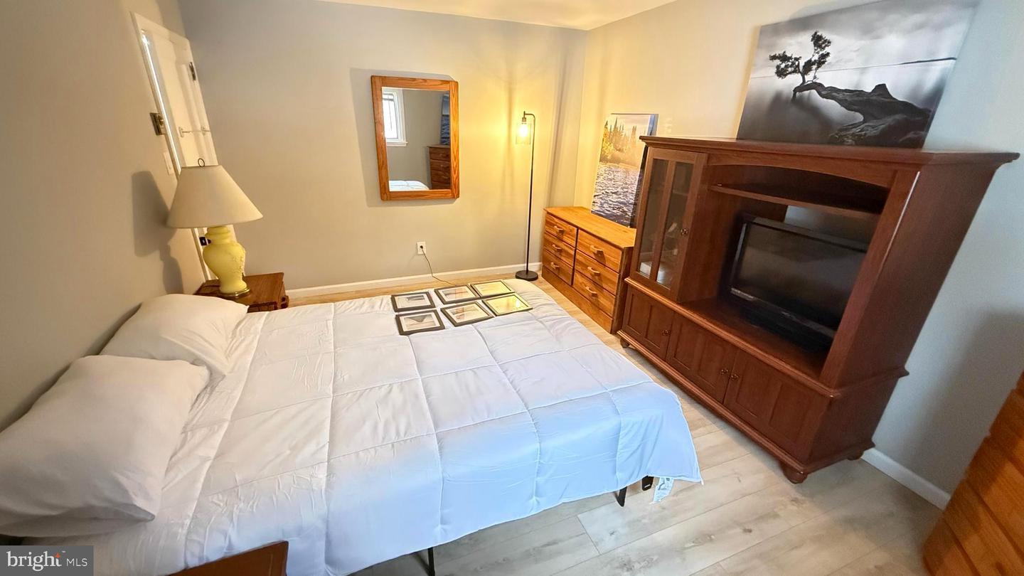 Lakeville, Pennsylvania, 18438, United States, 4 Bedrooms Bedrooms, ,2 BathroomsBathrooms,Residential,Active,2007650