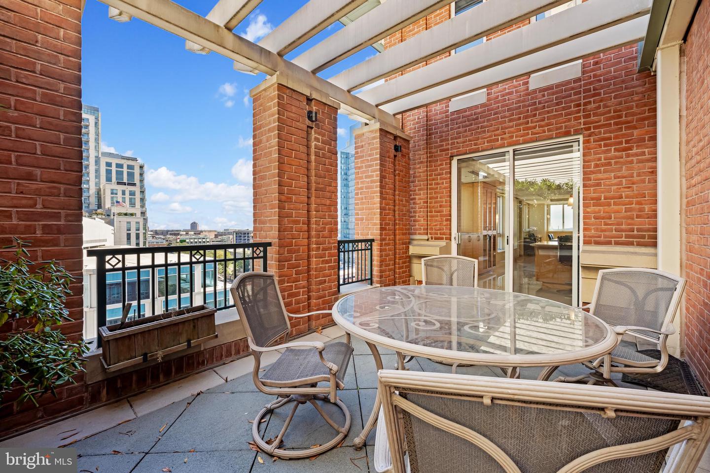 Baltimore, Maryland, 21202, United States, 3 Bedrooms Bedrooms, ,4 BathroomsBathrooms,Residential,Active,1963429