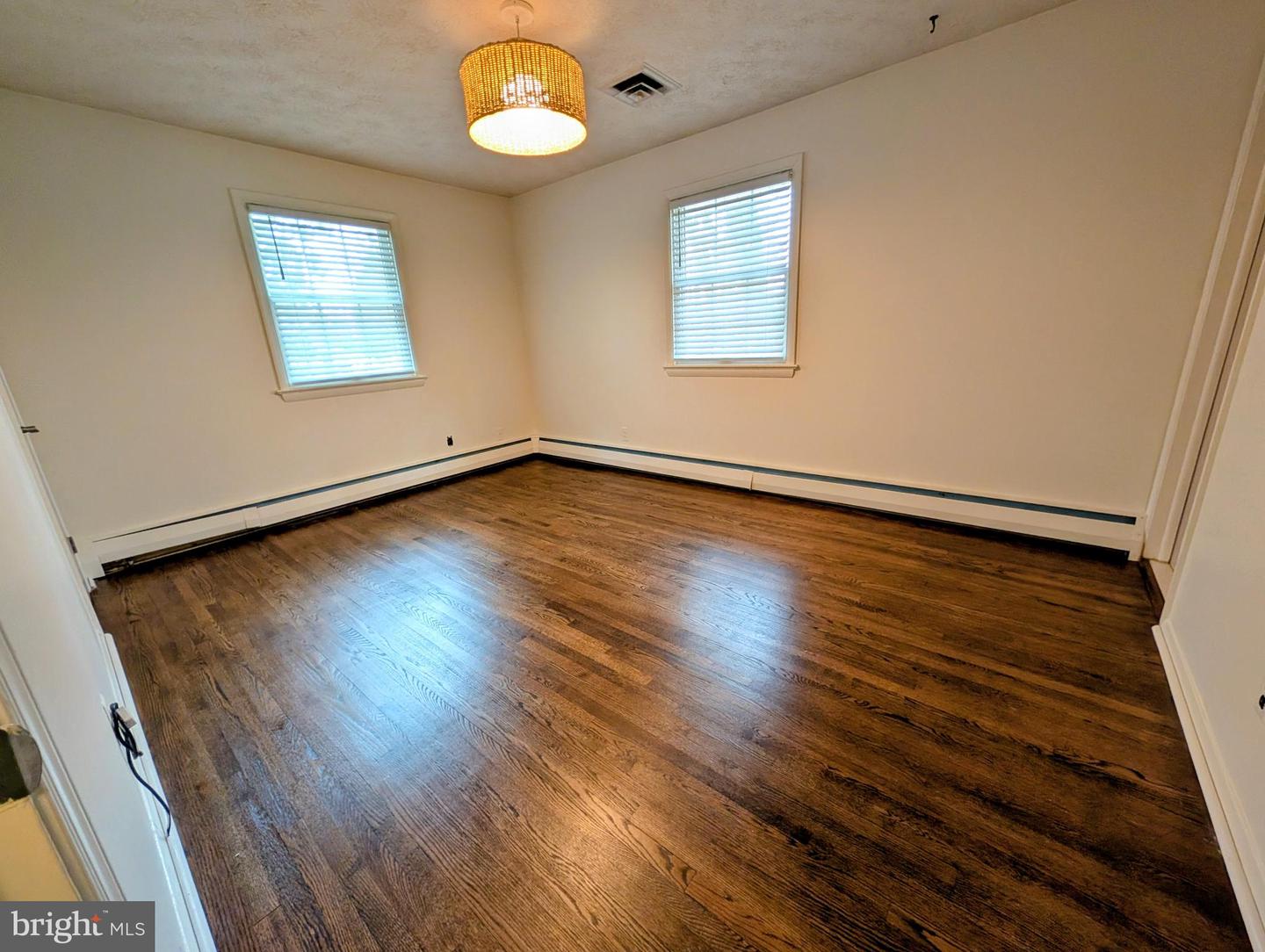 Annapolis, Maryland, 21401, United States, 4 Bedrooms Bedrooms, ,2 BathroomsBathrooms,Residential,Active,2011438