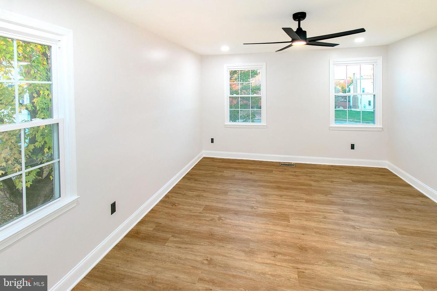 Ashburn, Virginia, 20147, United States, 5 Bedrooms Bedrooms, ,4 BathroomsBathrooms,Residential,Active,1988483