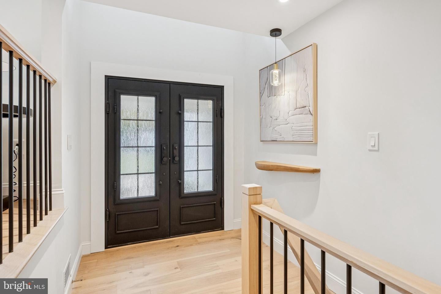 Oakton, Virginia, 22124, United States, 4 Bedrooms Bedrooms, ,4 BathroomsBathrooms,Residential,Active,1971783