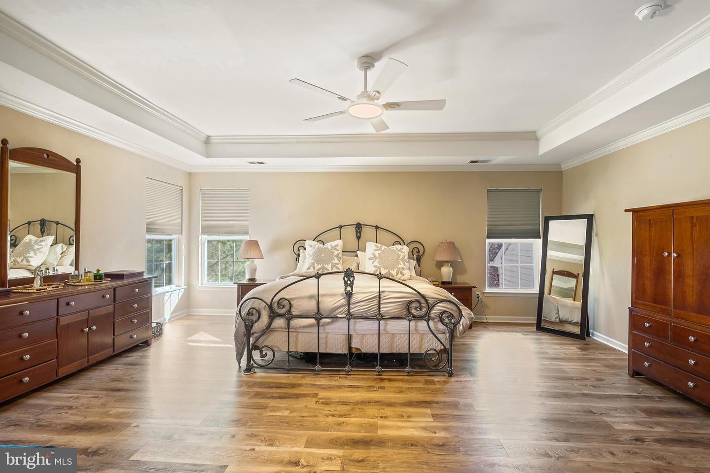 Pennington, New Jersey, 08534, United States, 4 Bedrooms Bedrooms, ,5 BathroomsBathrooms,Residential,Active,1999934