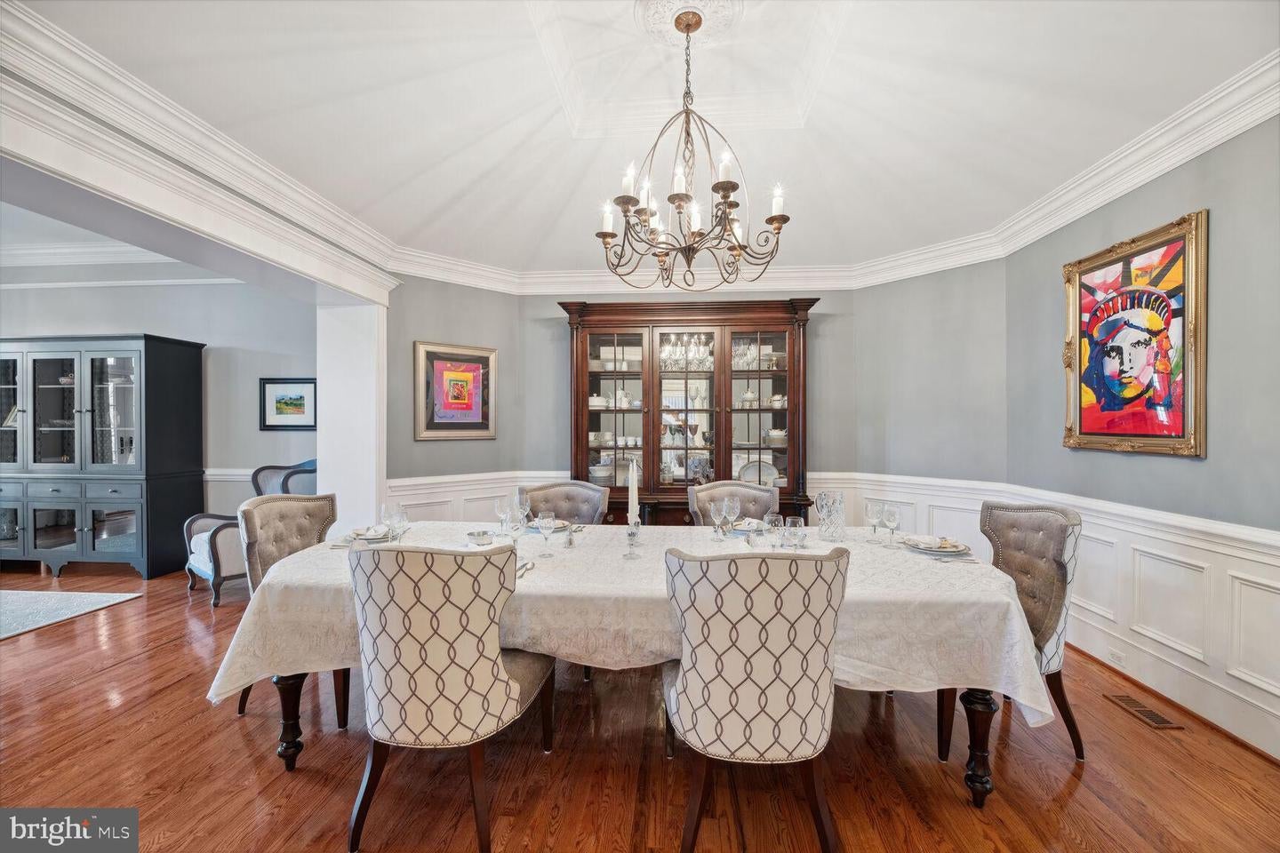 Mclean, Virginia, 22101, United States, 3 Bedrooms Bedrooms, ,6 BathroomsBathrooms,Residential,Contingent,1894225