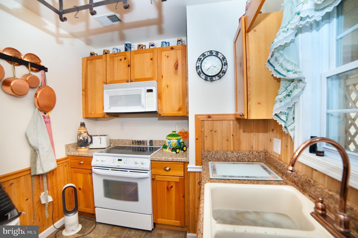 Martinsburg, West Virginia, 25404, United States, 5 Bedrooms Bedrooms, ,3 BathroomsBathrooms,Residential,Active,1936417