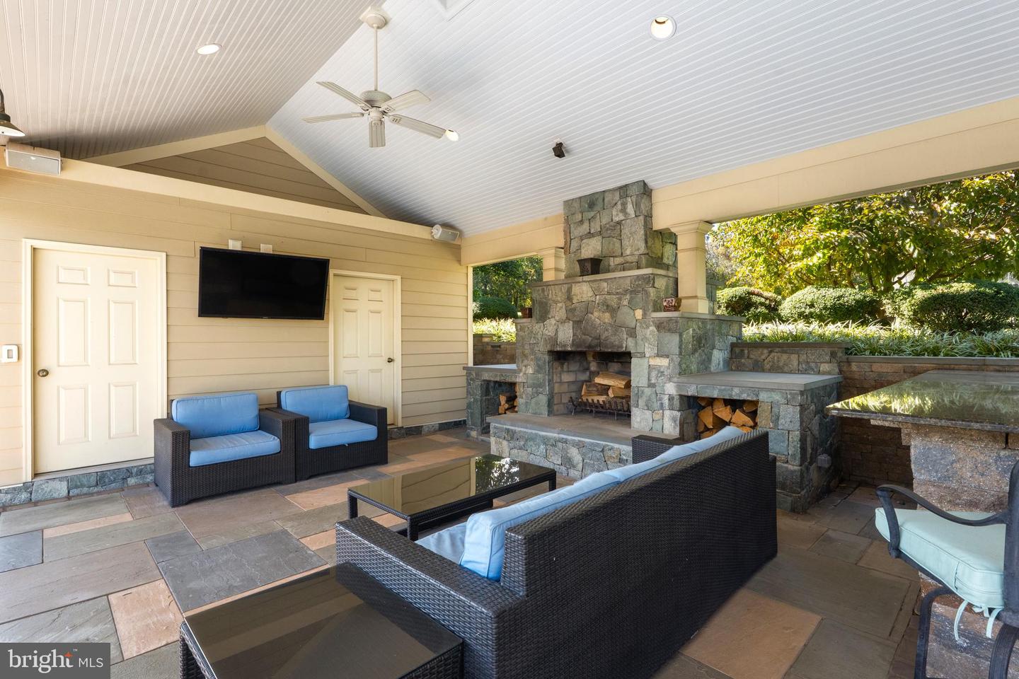 Leesburg, Virginia, 20175, United States, 5 Bedrooms Bedrooms, ,6 BathroomsBathrooms,Residential,Active,1987213