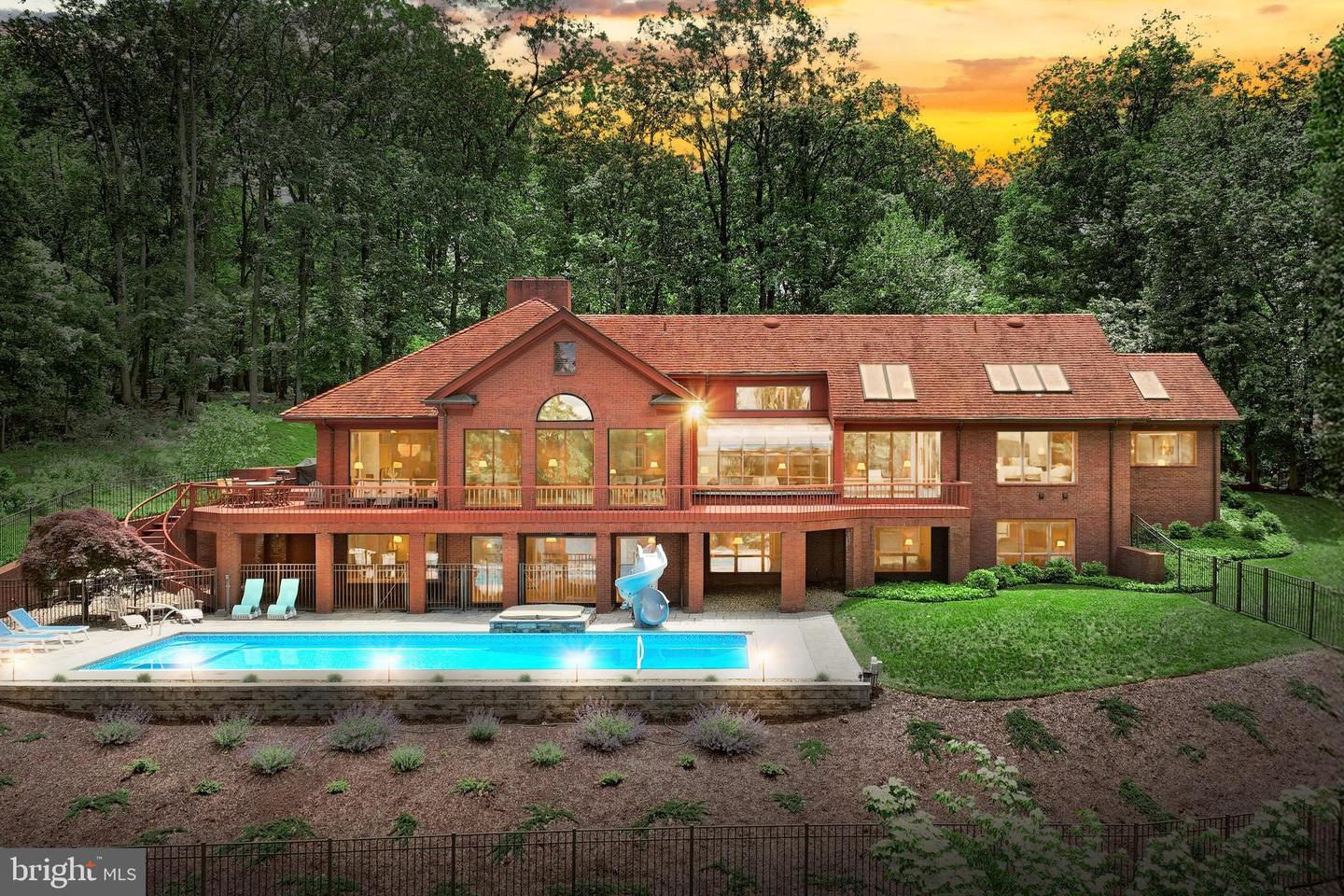 Spring Grove, Pennsylvania, 17362, United States, 6 Bedrooms Bedrooms, ,6 BathroomsBathrooms,Residential,Active,1825088