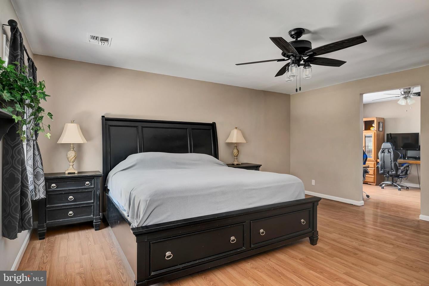 Manahawkin, New Jersey, 08050, United States, 4 Bedrooms Bedrooms, ,3 BathroomsBathrooms,Residential,Active,1879973