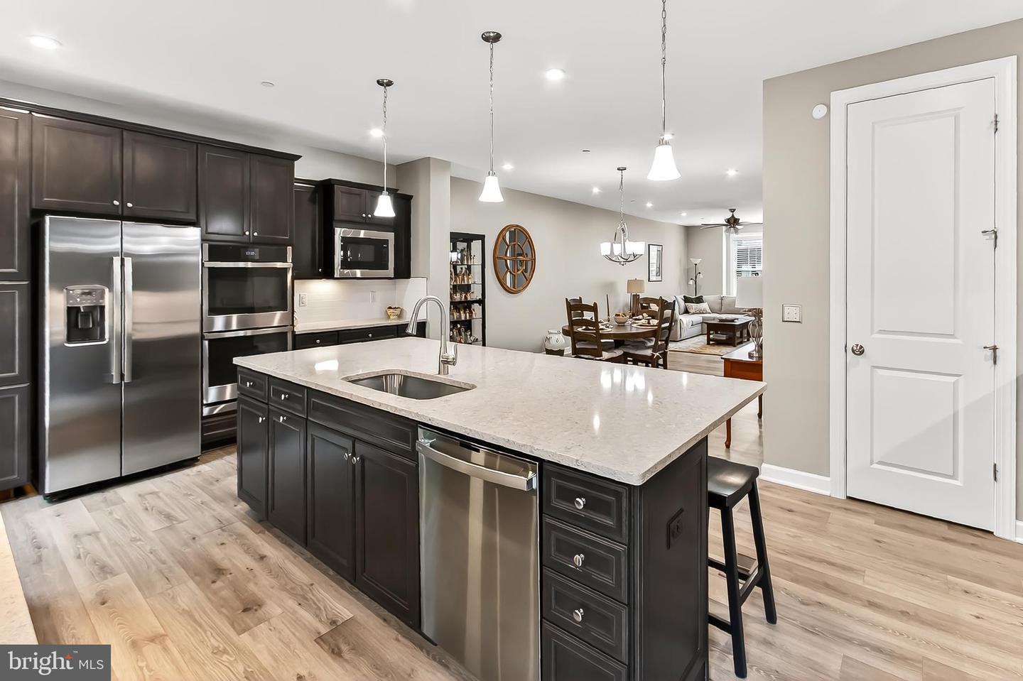 Fairfax, Virginia, 22033, United States, 4 Bedrooms Bedrooms, ,5 BathroomsBathrooms,Residential,Active,1992238