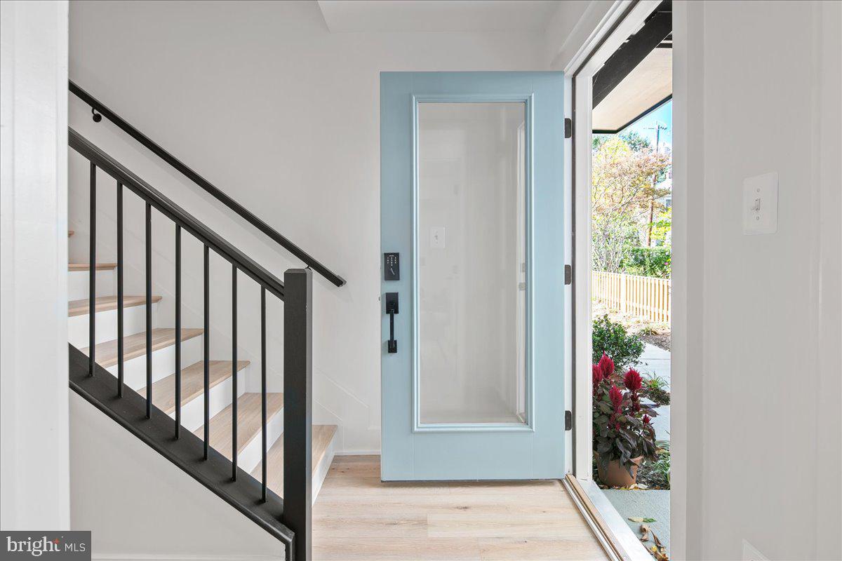 Arlington, Virginia, 22201, United States, 4 Bedrooms Bedrooms, ,5 BathroomsBathrooms,Residential,Active,1954022