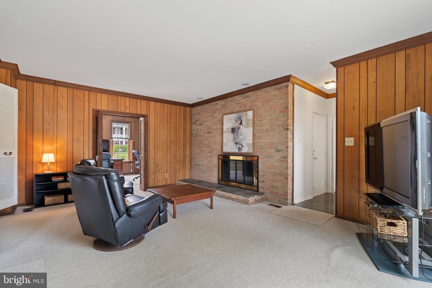 Arlington, Virginia, 22207, United States, 5 Bedrooms Bedrooms, ,4 BathroomsBathrooms,Residential,Active,1843845