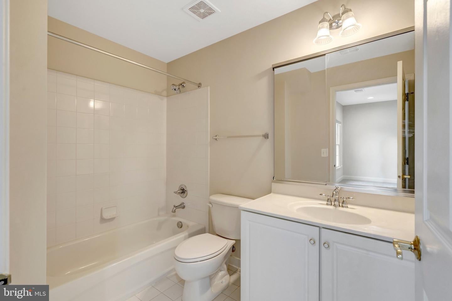 Haymarket, Virginia, 20169, United States, 5 Bedrooms Bedrooms, ,5 BathroomsBathrooms,Residential,Pending,2031766