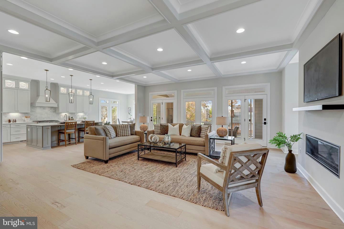 Arlington, Virginia, 22207, United States, ,Residential,Pending,1702157