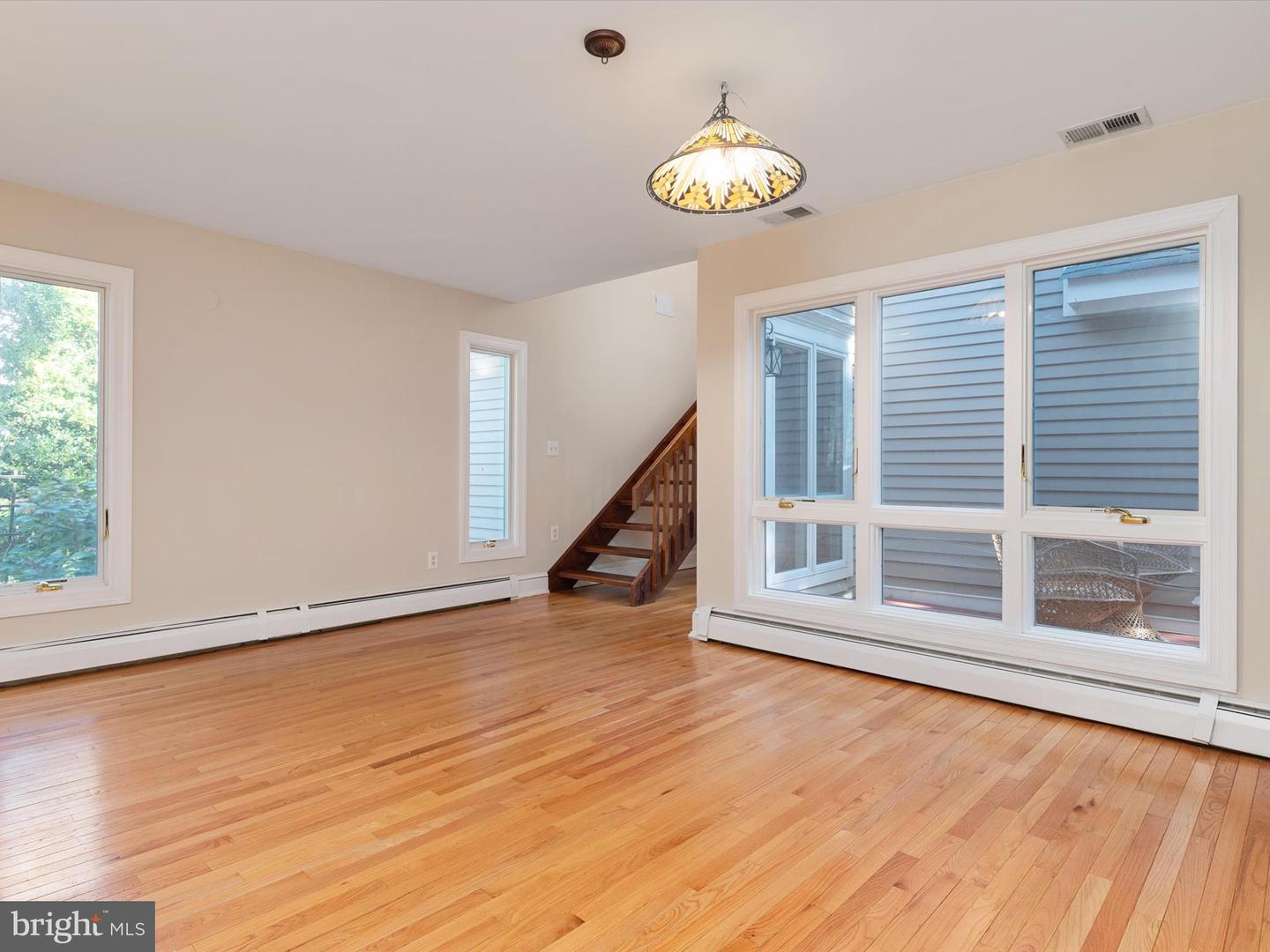 Edgewater, Maryland, 21037, United States, 3 Bedrooms Bedrooms, ,4 BathroomsBathrooms,Residential,Active,1965993