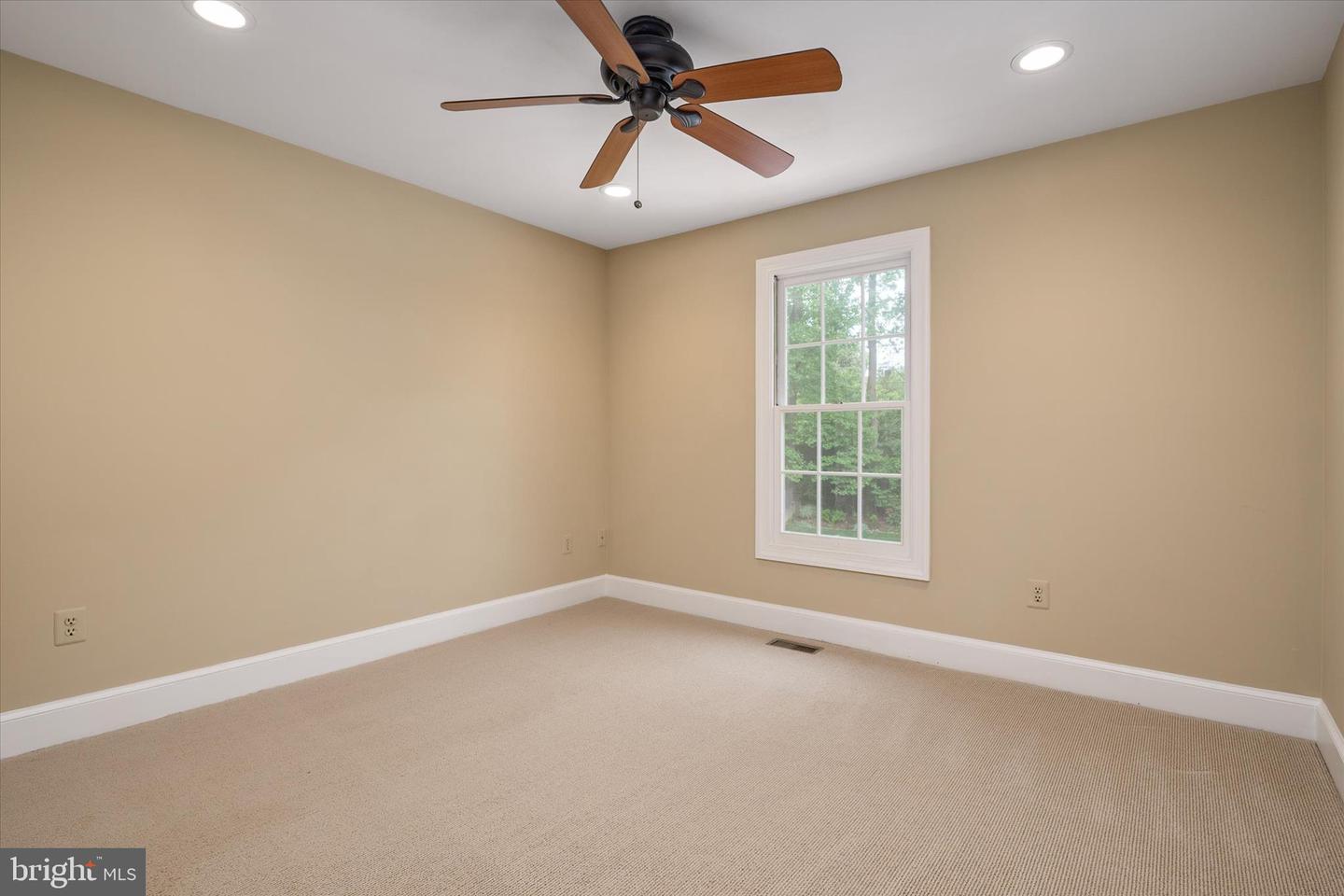 Rockville, Maryland, 20852, United States, 4 Bedrooms Bedrooms, ,4 BathroomsBathrooms,Residential,Active,2045026